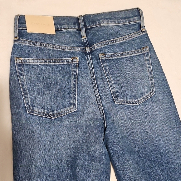 Everlane The Cheeky Straight Jeans in Medium Blue - Picture 6 of 14